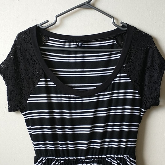 Torrid black and white striped dress - Picture 2 of 4